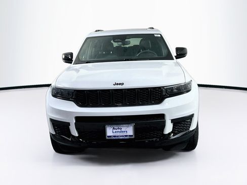 Used 2023 Jeep Grand Cherokee L Laredo AWD/4WD image 2