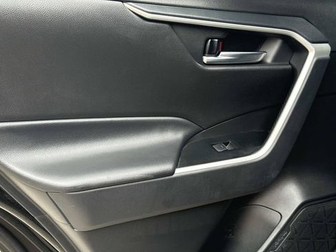 Used 2024 Toyota RAV4 XLE w/ Convenience Package FWD image 14
