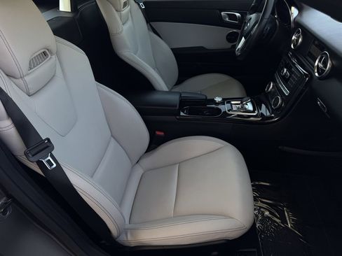 Used 2016 Mercedes-Benz SLK 300 w/ Premium 1 Package image 20