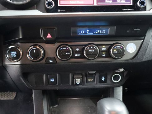 Used 2021 Toyota Tacoma TRD Sport image 21