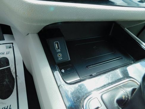 Used 2021 Kia Sedona EX w/ EX Premium Package image 31