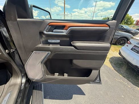 Used 2022 GMC Sierra 1500 Denali w/ Denali Reserve Package AWD/4WD image 22