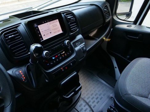Used 2024 RAM ProMaster 2500 FWD image 15