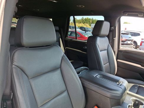 Used 2024 Chevrolet Tahoe LT AWD/4WD image 13