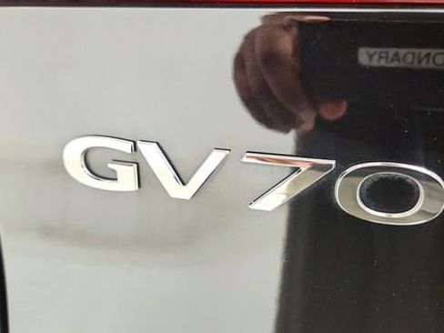 Used 2025 Genesis Electrified GV70 w/ Prestige Package AWD/4WD image 32