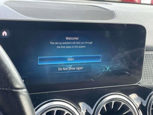 Used 2020 Mercedes-Benz GLB 250 4MATIC image 36