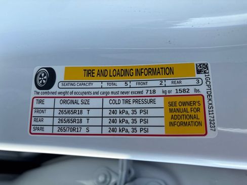 Used 2025 Chevrolet Colorado Z71 w/ Z71 Convenience Package 2 AWD/4WD image 24