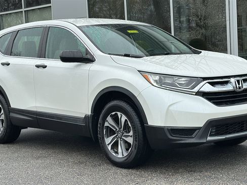 Used 2017 Honda CR-V LX image 2