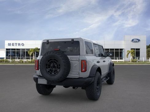 New 2026 Ford Bronco Badlands w/ Sasquatch Package AWD/4WD image 8