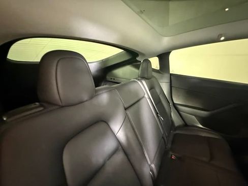 Used 2020 Tesla Model Y Long Range AWD/4WD image 24