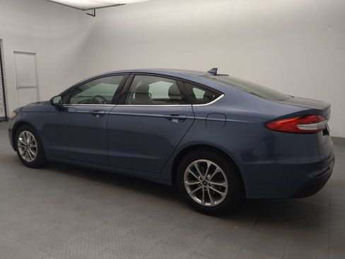 Used 2019 Ford Fusion SE FWD image 3