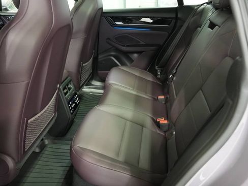 New 2025 Porsche Macan Electric image 26