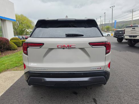 Used 2026 GMC Terrain AT4 w/ Convenience Package III AWD/4WD image 4