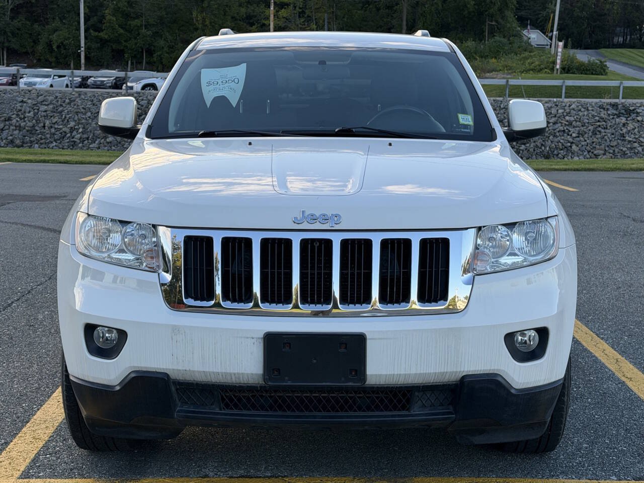 Used 2012 Jeep Grand Cherokee Laredo w/ Laredo E Group AWD/4WD image 3