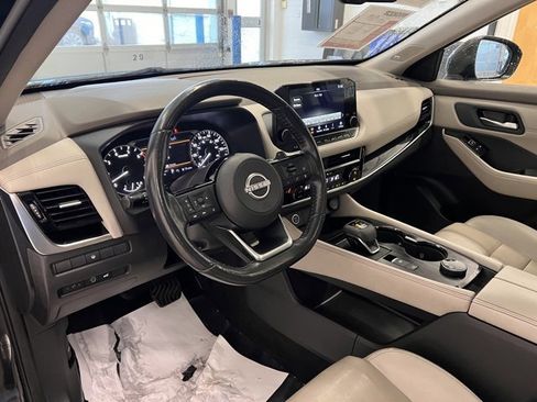 Used 2023 Nissan Rogue SL w/ SL Premium Package image 19