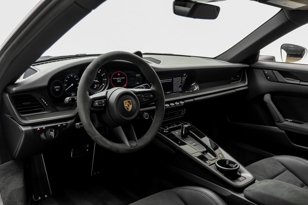 Used 2024 Porsche 911 Carrera GTS RWD image 9