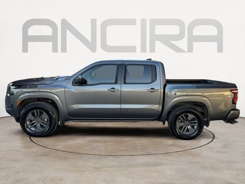 Used 2025 Nissan Frontier SV image 8