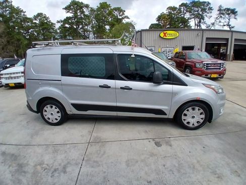 Used 2019 Ford Transit Connect XLT image 4