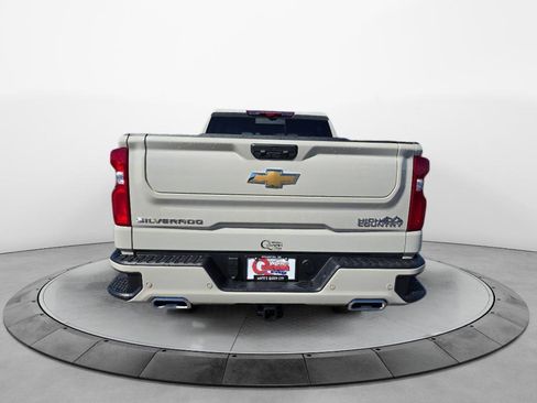 New 2026 Chevrolet Silverado 1500 High Country AWD/4WD image 4