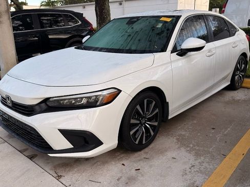 Used 2024 Honda Civic EX image 2