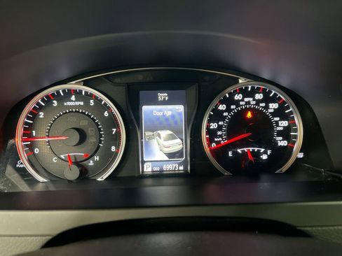 Used 2017 Toyota Camry SE FWD image 12