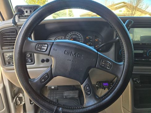 Used 2005 GMC Sierra 2500 SLT w/ Heavy-Duty Power Package image 16