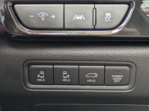 Certified 2023 Kia Carnival SX FWD image 22