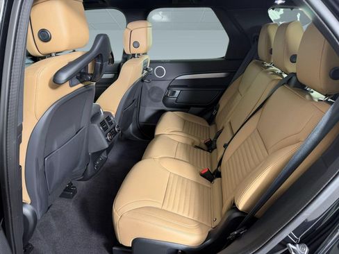 Used 2026 Land Rover Discovery Limited Edition AWD/4WD image 18