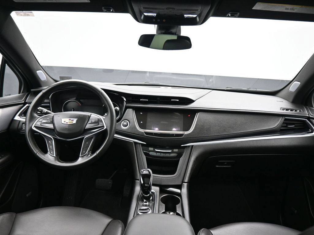 Used 2025 Cadillac XT5 Premium Luxury FWD image 39