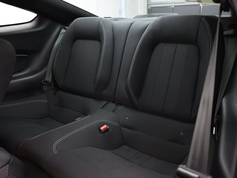 Used 2021 Ford Mustang GT RWD image 17