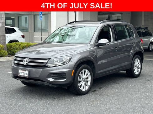 Used 2017 Volkswagen Tiguan Limited w/ Premium Package FWD image 4