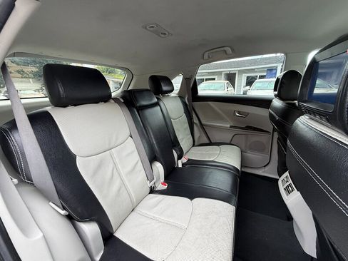 Used 2009 Toyota Venza image 22