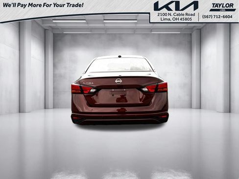 Used 2025 Nissan Altima 2.5 SV FWD image 19