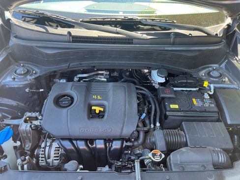 Used 2025 Kia Seltos S FWD image 32