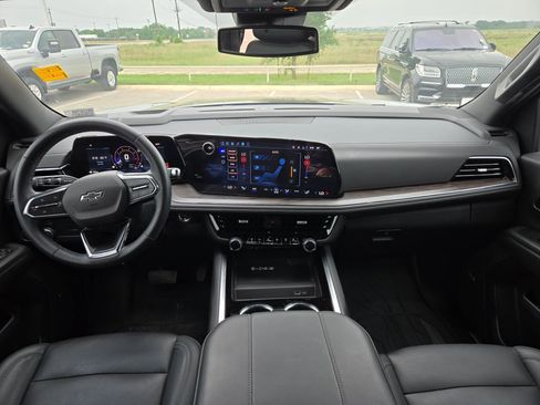 Certified 2025 Chevrolet Tahoe Z71 w/ Comfort Package AWD/4WD image 15