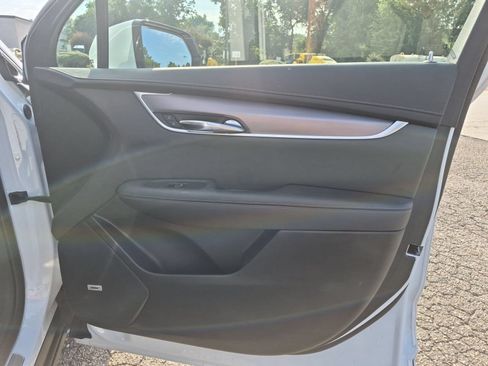 Certified 2024 Cadillac XT6 Luxury w/ LPO, Floor Liner Package AWD/4WD image 28