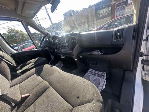 Used 2019 RAM ProMaster 2500 w/ Interior Convenience Group image 17