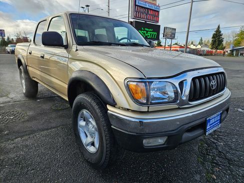 Used 2004 Toyota Tacoma PreRunner image 6