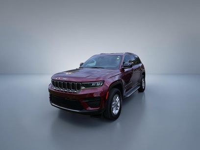 Used 2025 Jeep Grand Cherokee Laredo