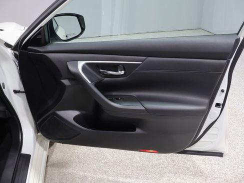 Used 2017 Nissan Altima 2.5 SL FWD image 23