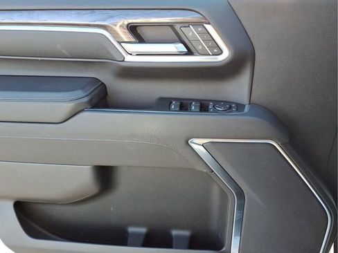 Used 2024 Chevrolet Silverado 2500 LTZ image 15