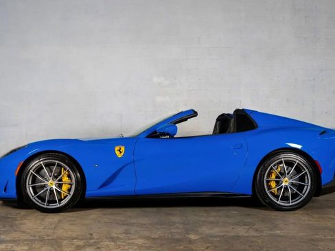 Used 2022 Ferrari 812 GTS RWD image 2