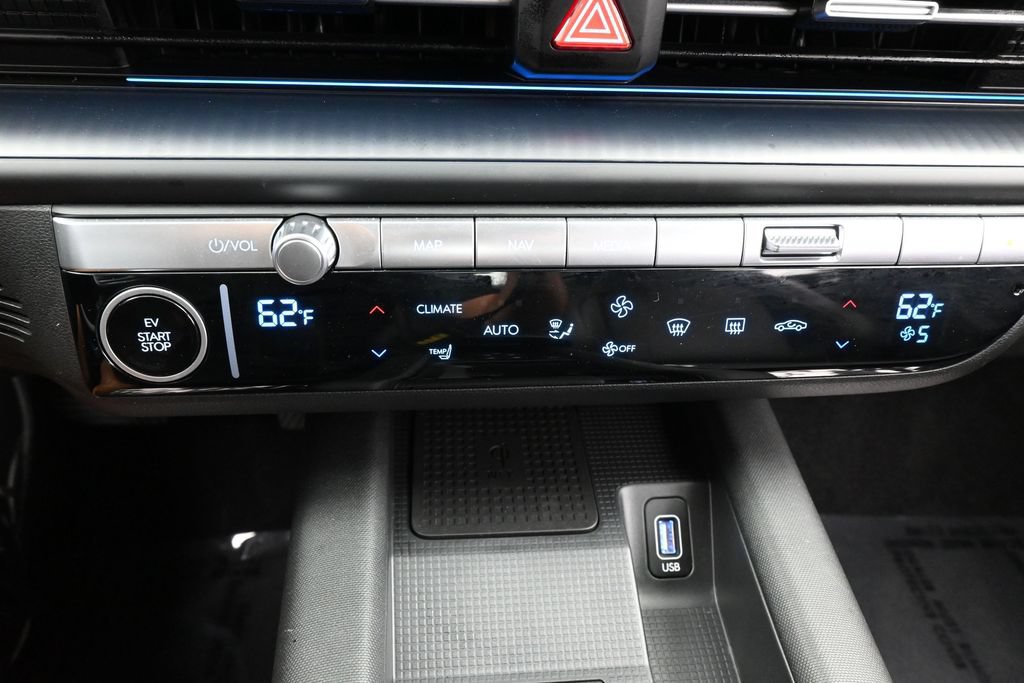 Used 2025 Hyundai Ioniq 6 SEL RWD image 24