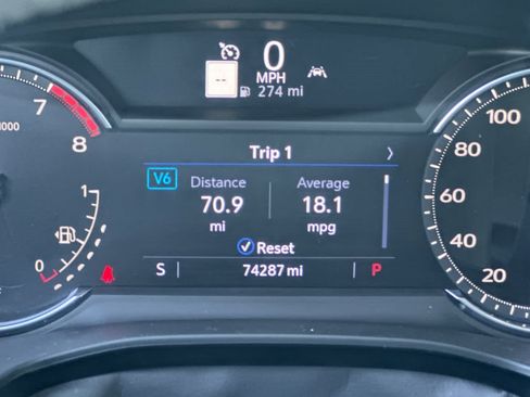 Used 2021 Cadillac XT6 Premium Luxury image 27