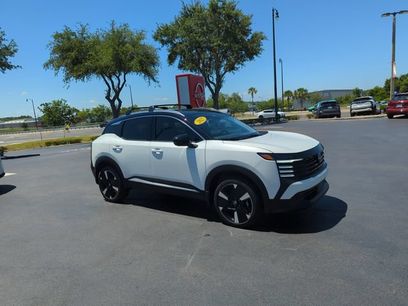 Certified 2025 Nissan Kicks SR