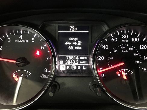 Used 2011 Nissan Rogue S image 23