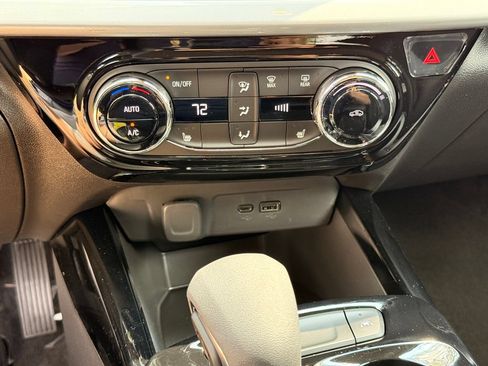 New 2026 Chevrolet Trax LT w/ Driver Confidence Package FWD image 21