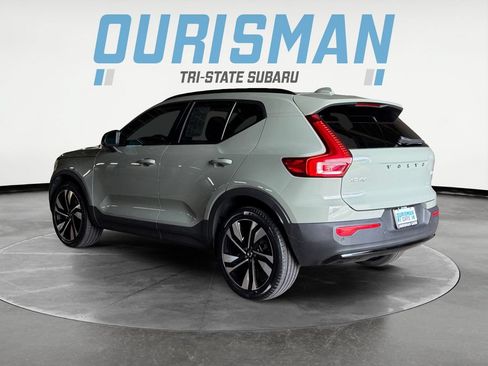 Used 2023 Volvo XC40 B5 Plus w/ Climate Package AWD/4WD image 4