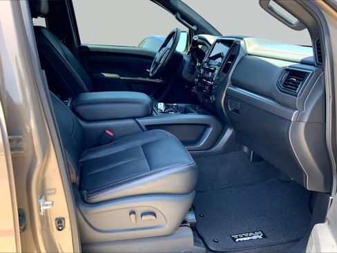 Used 2021 Nissan Titan PRO-4X w/ Pro-4x Convenience Package AWD/4WD image 9