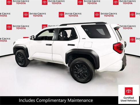 Certified 2025 Toyota 4Runner SR5 AWD/4WD image 7